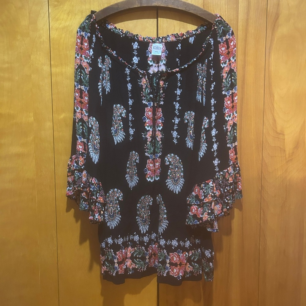Bila Blouse Womens XXL‎ Black Print Tie Close Tunic Length Boho Artsy Flowy